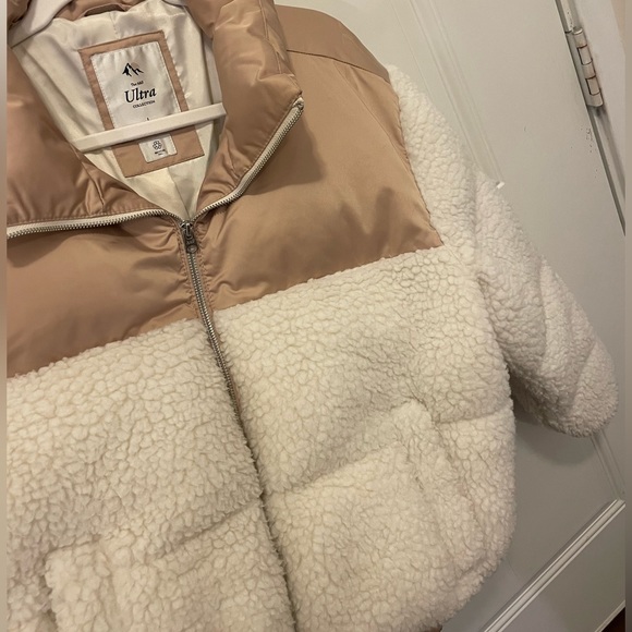 Abercrombie & Fitch Puffer Coat - Picture 3 of 11